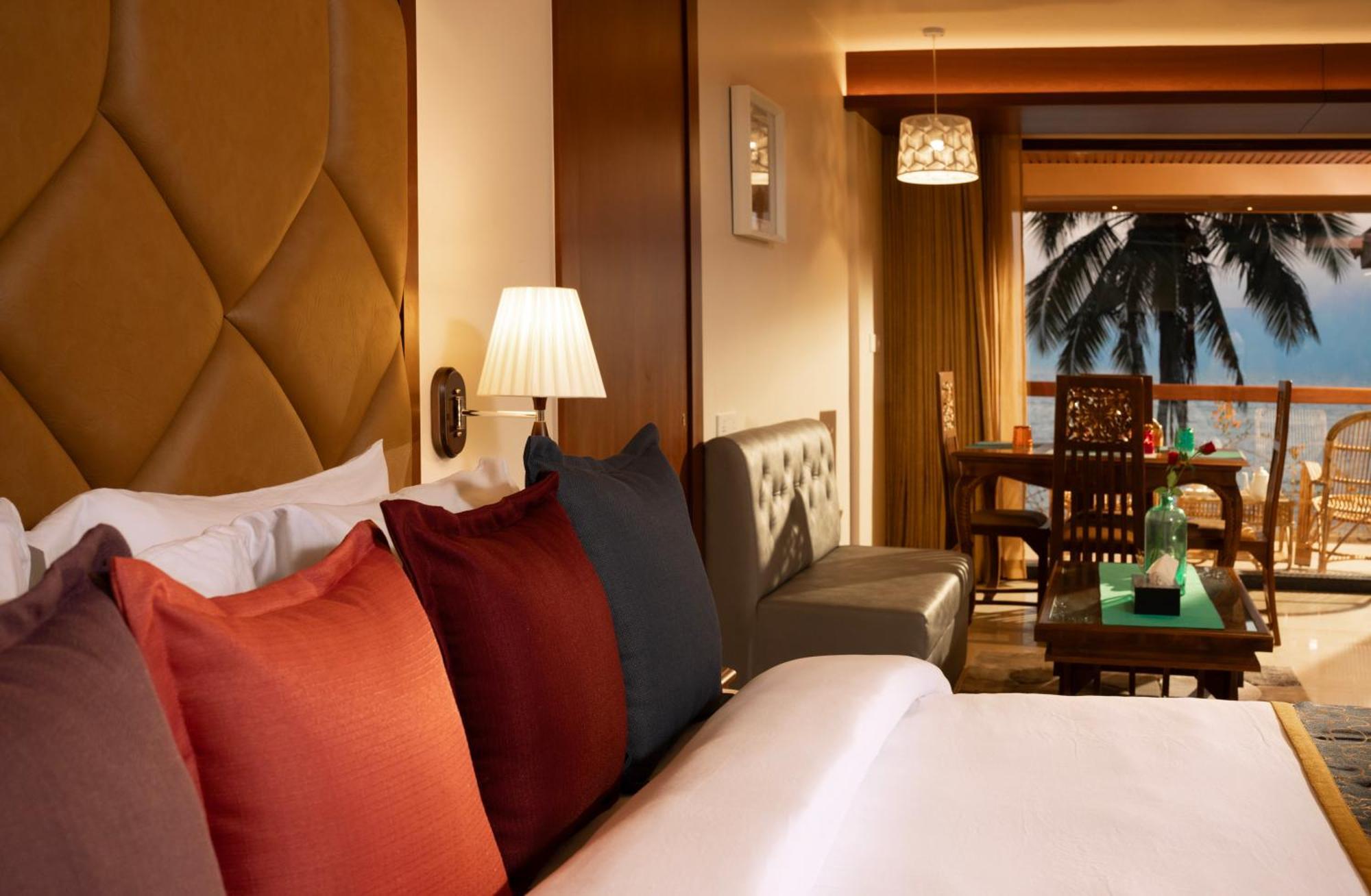 Uday Samudra Leisure Beach Hotel & Spa Kovalam Exterior foto